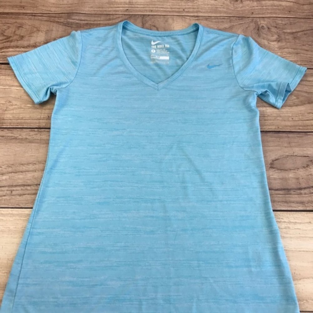 💕SALE💕 Nike Dri-Fit Blue V Neck T Shirt - Picture 3 of 8